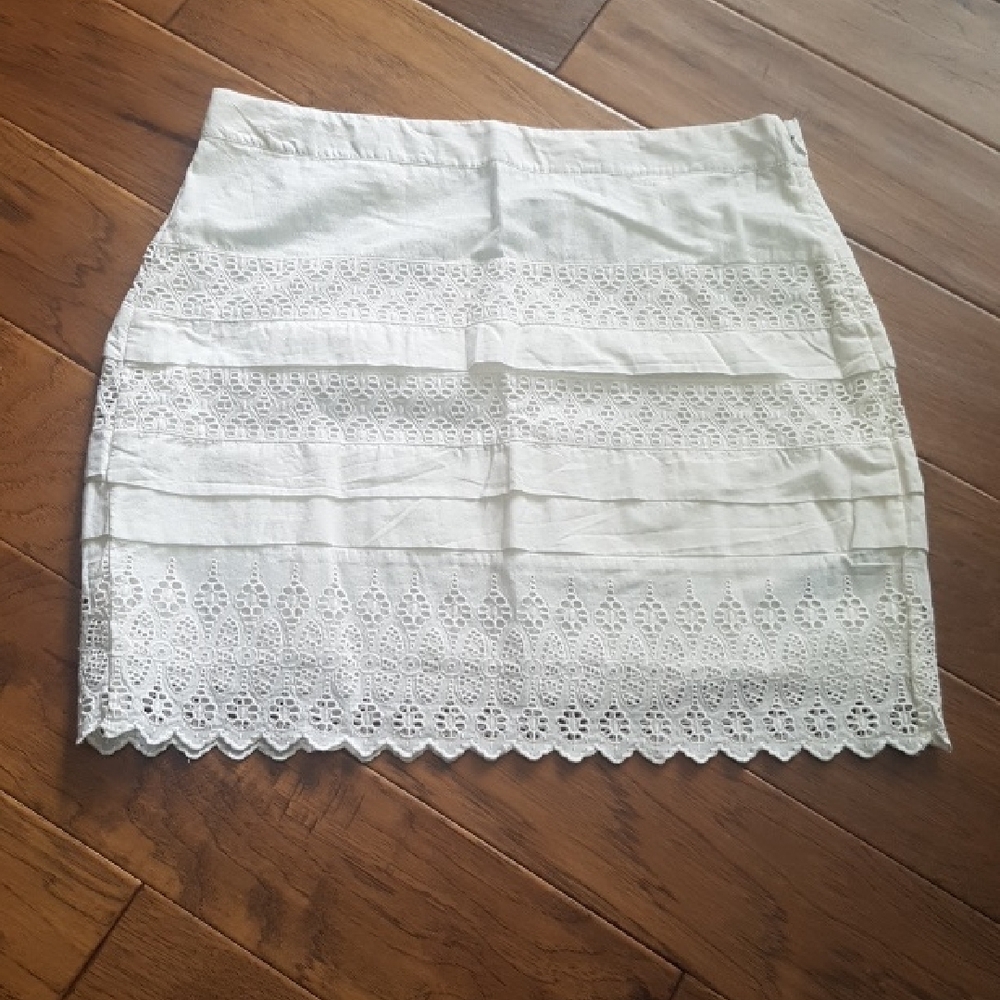 Gap Women's 100% Cotton White Lace Ruffle Eyelit Mini Skirt Size 10